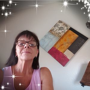 Meet your Posher, Deborah